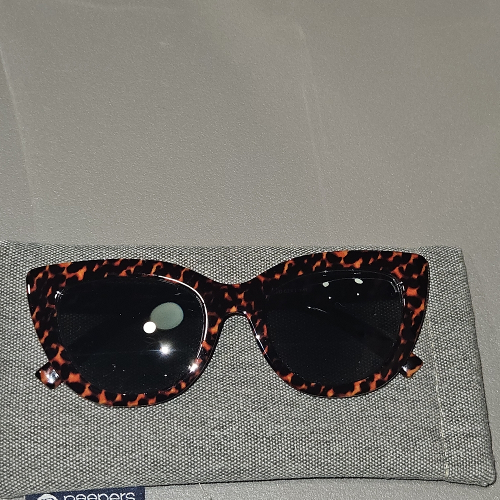 Peepers Cat Eye Brown Tortoise Shell Women's Prescription +2.50 Sunglasses - Picture 6 of 8